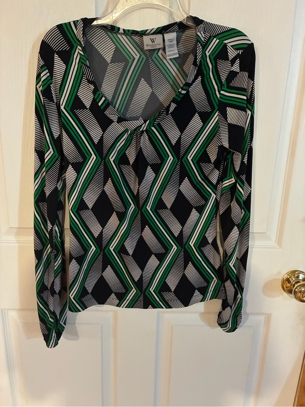 Worthington Black and Green Geometric Long-Sleeve Tee Size Small